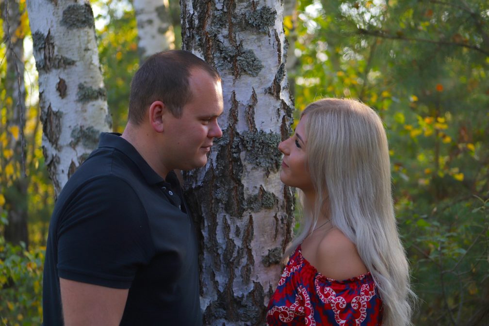 sovremennie semeinye otosheniia